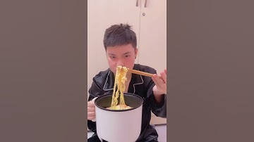 LÀM MÌ LƯỜI THEO CÔNG THỨC ĐẶC BIỆT | CÀN QUÉT SÀI GÒN | #Shorts