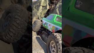 No prob, element rc kit minus cage #4x4 #rc #crawler #crawlerrc #proline #tucked #f250 🛻🪨⛰🌳🌲🐐