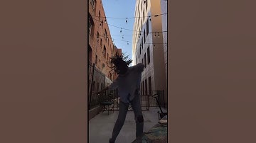 OMG!!✨WHO IS THIS DOING BEYONCÉ CHOREO! #beyonce #renaissance #foryou #viral #lestwins #jayz #blue