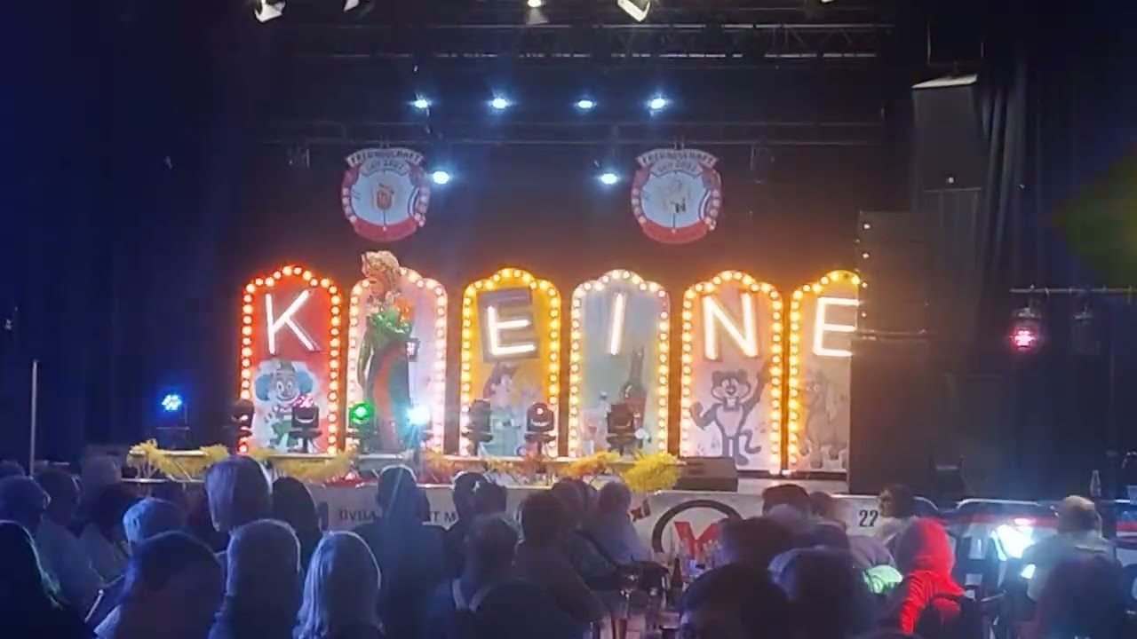 optreden les folles de gand op ledeberg karnaval weekend   Miss Michelle