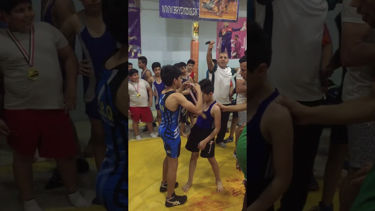 نادي الأعظمية  يكرم فريق النعمان مع استاذ عارف جبار