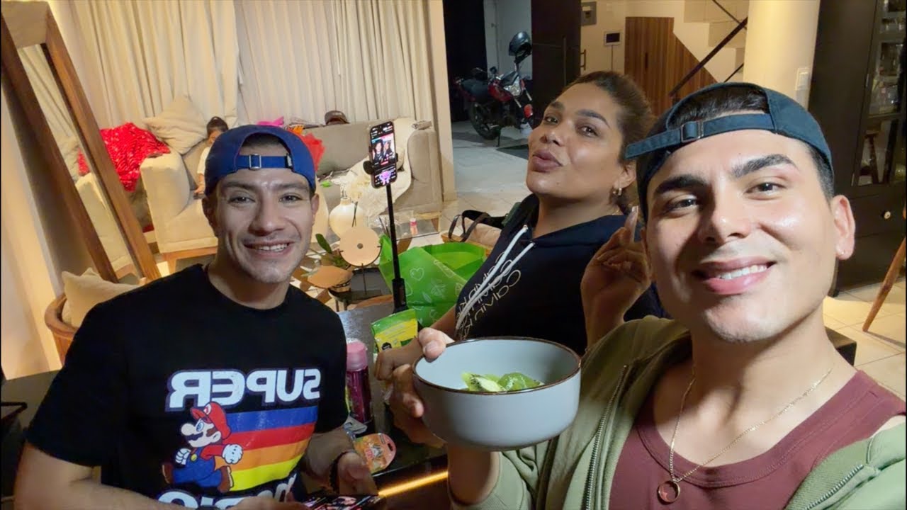 Dimingo Monchero con mamita y Pepe