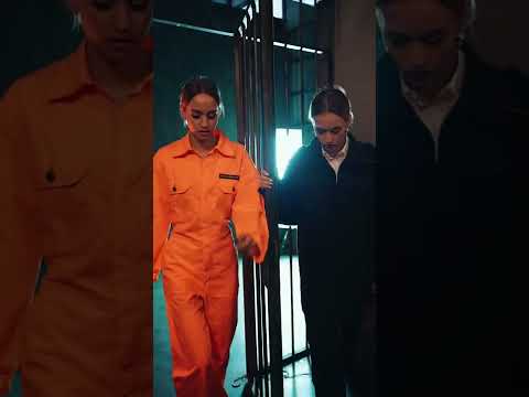 pov: она хотела вытащить сестру из тюрьмы, но не получилось.. P.S. сюжетное видео #twins #shorts