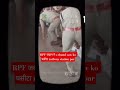 Agra cantt, RPF जवान ने s chand saw को पूरा railway station पर घसीटा #shorts #viralvideo #trading