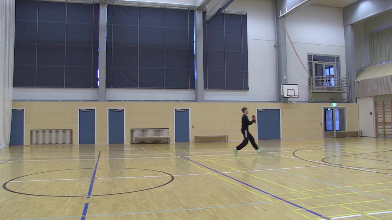 Kopparipeli: Liikkumistaidot ylityspallot yhdistelmä