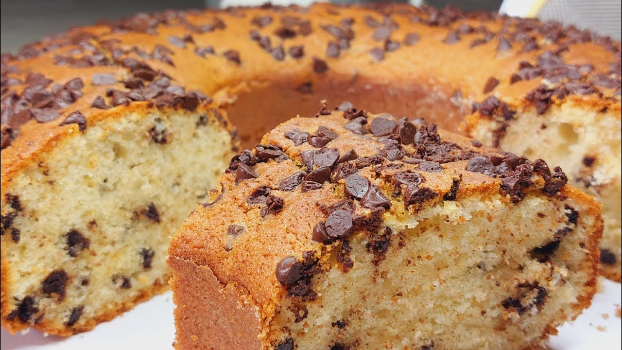 CIAMBELLA PRONTA IN 5 MINUTI CON GOCCE DI CIOCCOLATO FONDENTE SOFFICE ,UMIDA E SUPER GOLOSA 😋