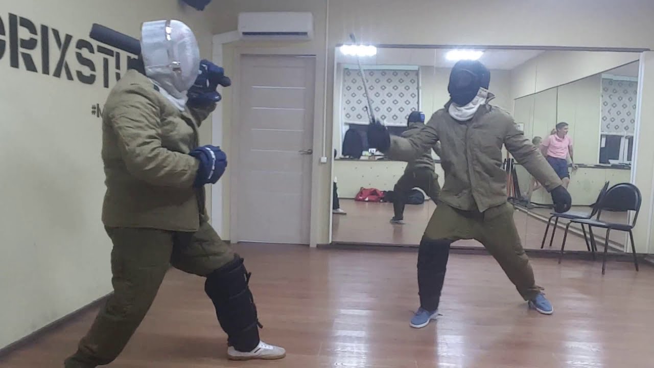 Длинная \"отвертка\" против тяжелой \"дубинки\" - YouTube