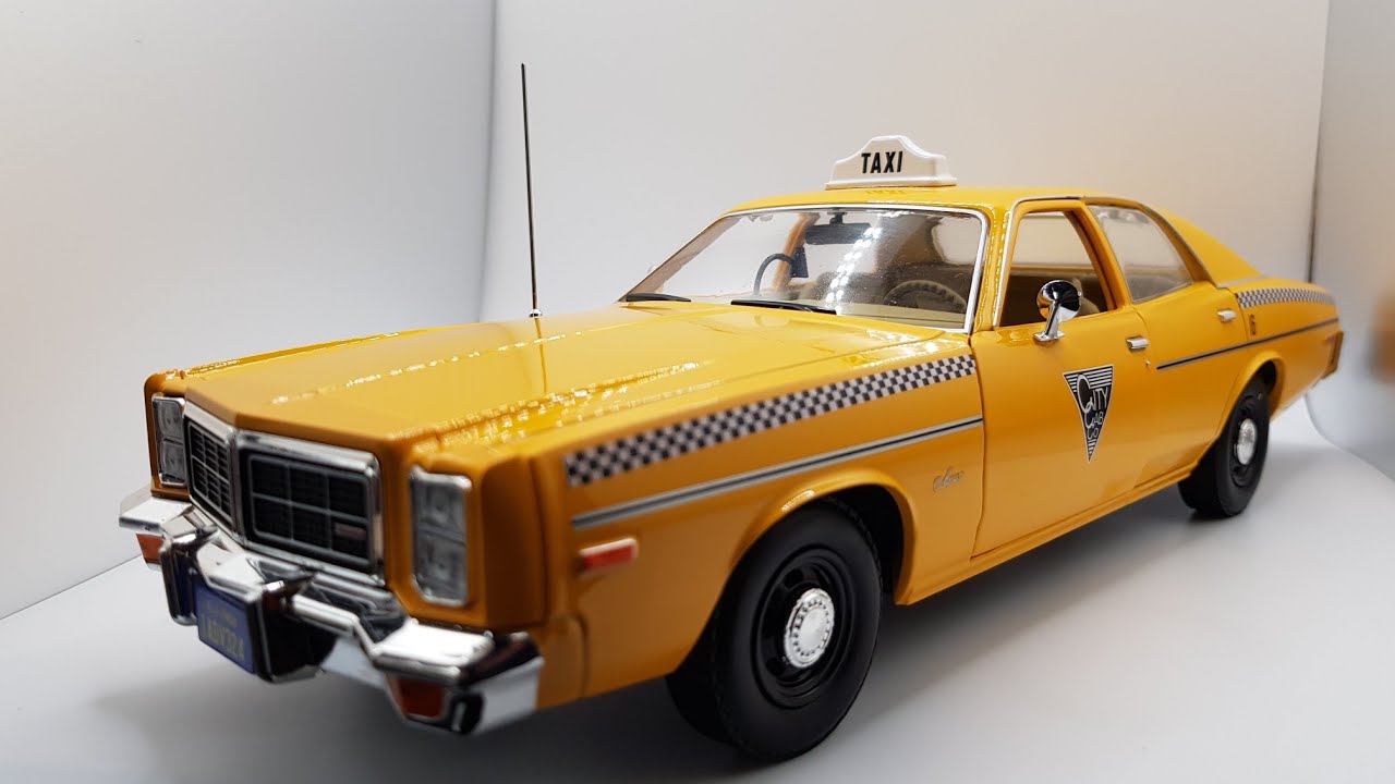 Présentation Dodge Monaco 1978 Rocky 3 l'œil du tigre de chez