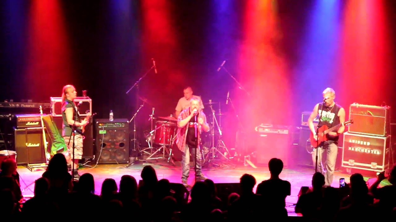 MOLLY BLOOM - MISTRESS WINTER - APOCALYPSE NOW 20th ANNIVERSARY GIG @ THE MET BURY