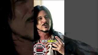 Is It Still the Band With 1 Original Member? GNR's Gilby Clarke Speaks Up! #gunsnroses #getonthebus