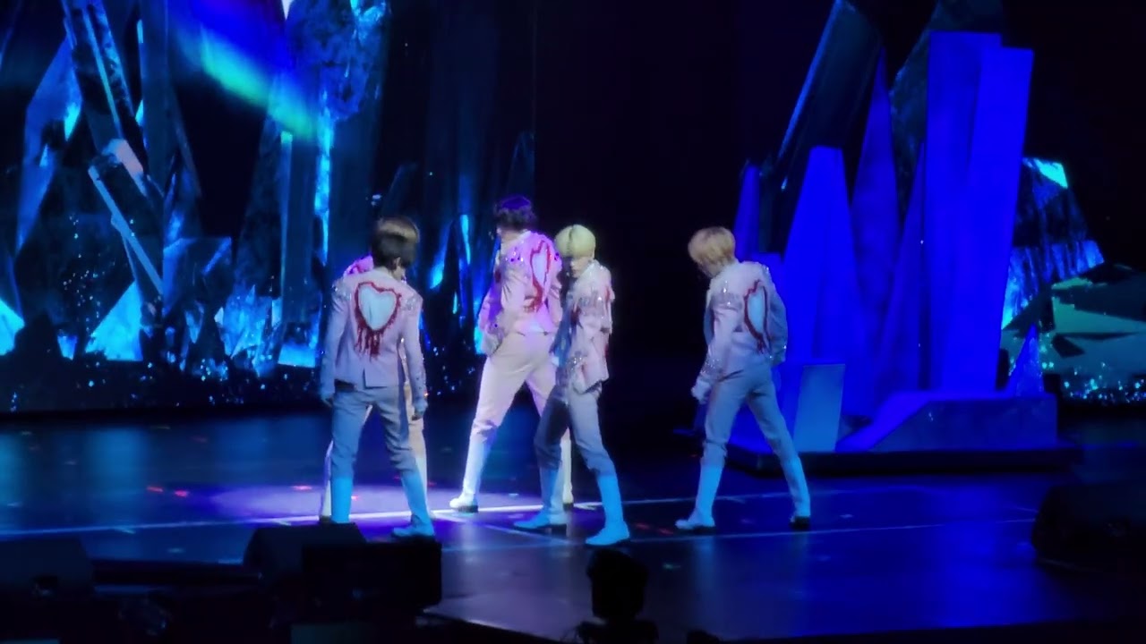 TXT WORLD TOUR ACT : LOVE SICK in Manila 221028 | 0X1=LOVESONG (I Know I Love You)