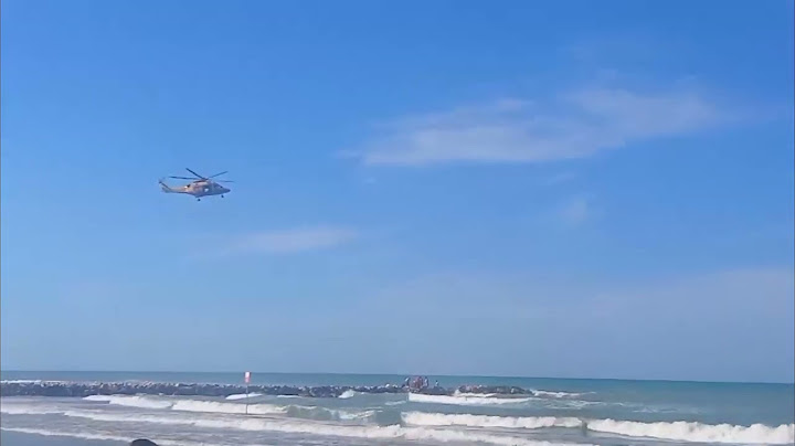 Padre, madre e figlio francesi soccorsi in mare: il 17enne in ospedale con sindrome da annegamento