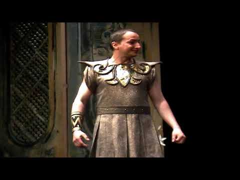 la-guerre-de-troie-n'aura-pas-lieu-au-théâtre-minilmontant-avril-2004
