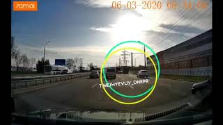 Видео момента ДТП на Набережной Заводской в Днепре