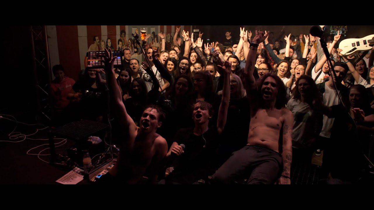 Guarda BRIXTN - Tebe (Official Video) su YouTube Guarda BRIXTN - Tebe (Official Video) su YouTube