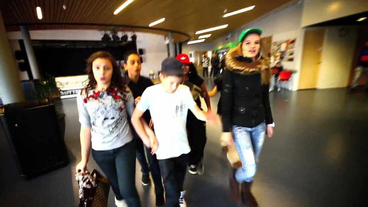Lipdub Arm Rijkrap; Montaigne Lyceum, Den Haag, 2KMC - YouTube
