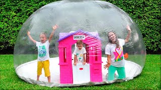 Vlad y Niki juegan con una casa inflable - Colección de videos para niños