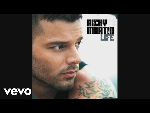 Ricky Martin - Drop It On Me