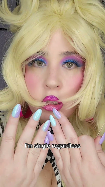 Hot Looks Salon 1986! #nails #nailtech #manicure #charactercomedy #80s #80saesthetic #beautysalon