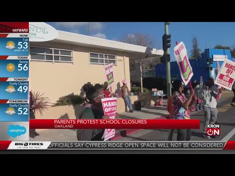 Oakland parents protest school closures