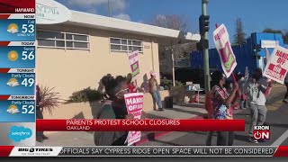 Oakland parents protest school closures