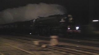 60163 'Tornado' at full pelt through Swindon on 'The Cathedrals Express' 17/12/11