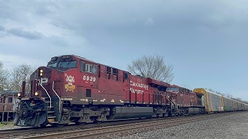 CP 8939 (Strathcona Gevo) leads CP 137 in Chesterton meeting with NS 880!