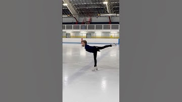 #fyp #viral #figureskating Flying Camel! ⛸️