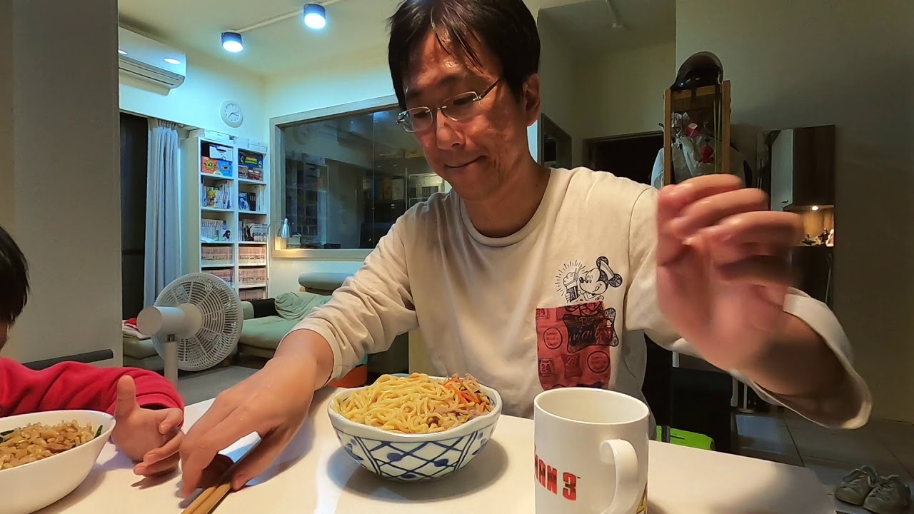 晚餐外帶香香炒飯全家一起吃｜180元大海鮮炒麵跟炒飯