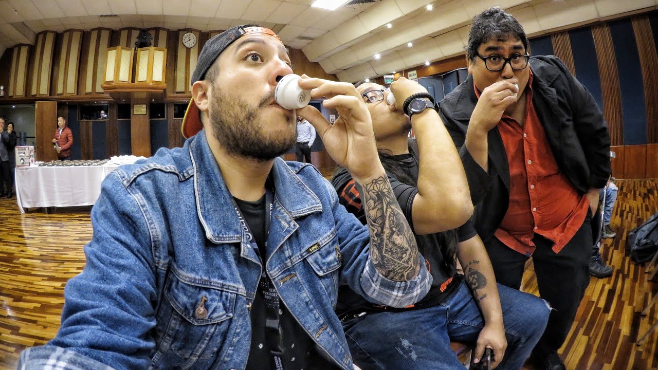 MI PRIMERA VEZ TOMANDO SAKE | elcholomena