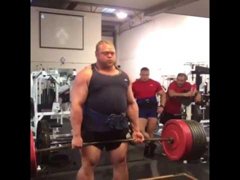 Бенни пауэрлифтер
