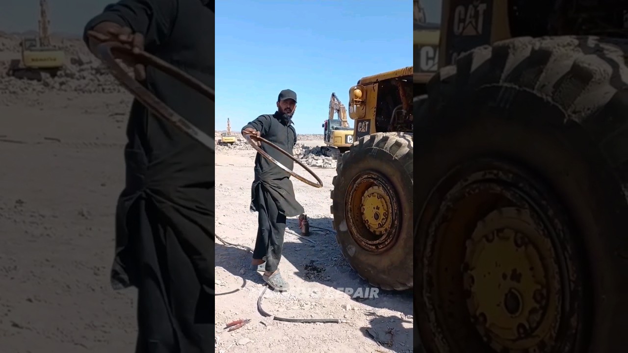 Split Rim Loader Tyre Repair #caterpiller