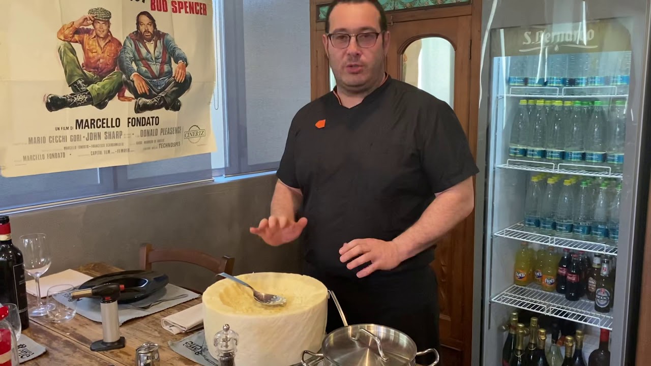 Cacio e pepe in forma di pecorino romano YouTube Cacio e pepe in forma di pecorino romano YouTube