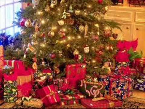 Rockin' Around The Christmas Tree