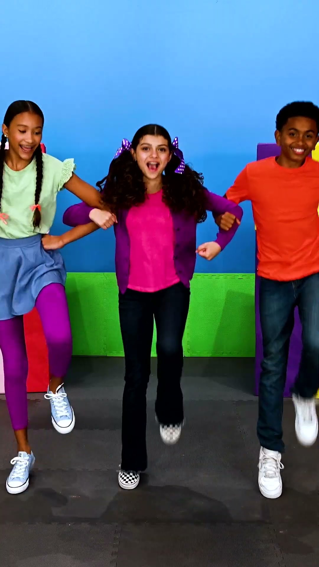 Birthday Song | Mother Goose Club Playhouse Songs \u0026 Nursery Rhymes