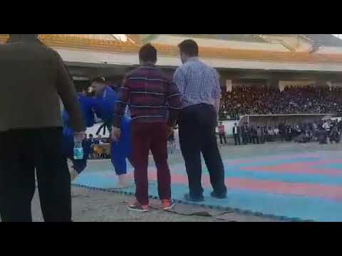 اسد اله پهلوان از ولایت بغلان ولسوالی انداراب به عارف پهلوان از ترکستان برنده جایزه 