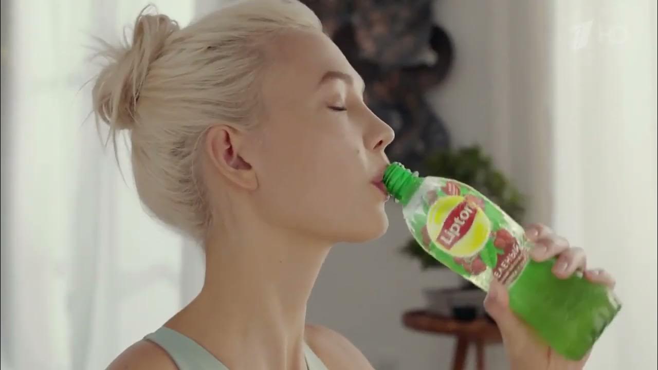 Реклама Липтон Айс Ти 2018 Карли Клосс - YouTube