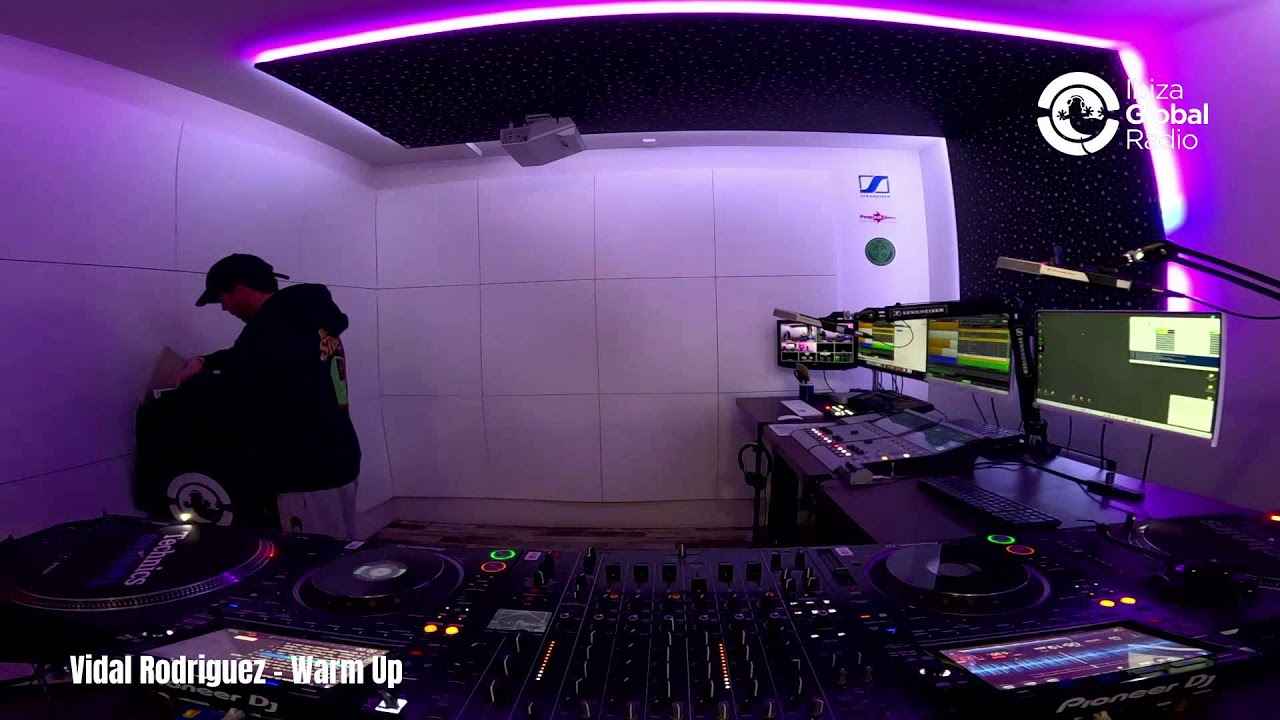 Vidal Rodriguez - Warm Up