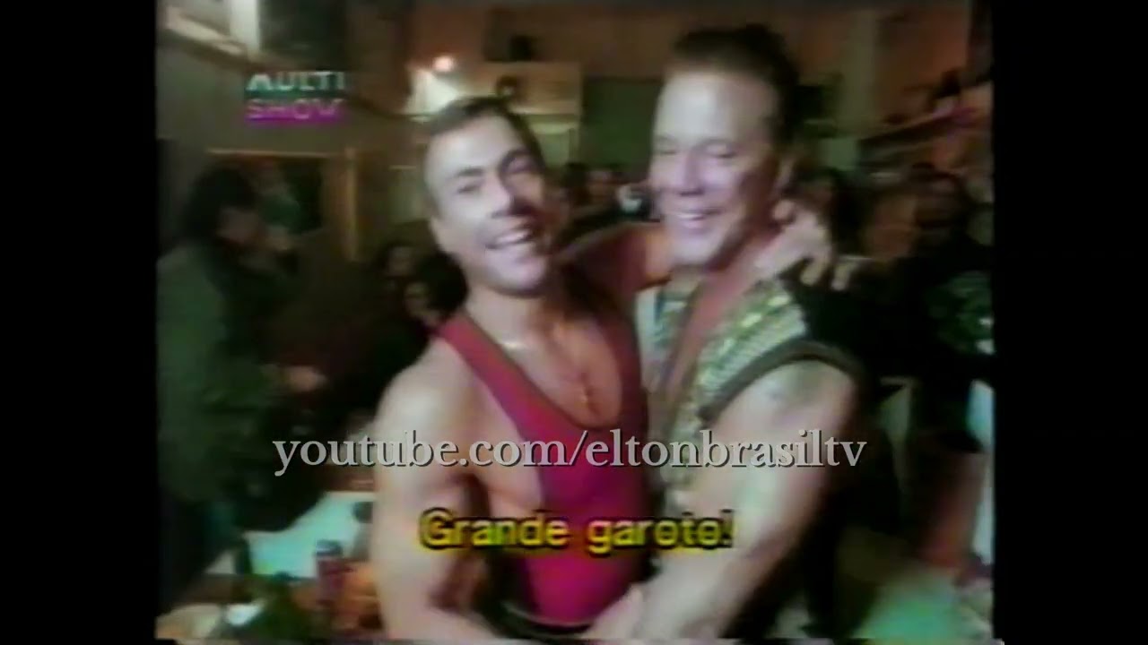 Van Damme, Mickey Rourke e Dennis Rodman celebram 