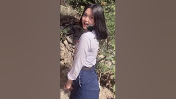 Cewek Cantik sma mencuri perhatian netizen dimedia sosial