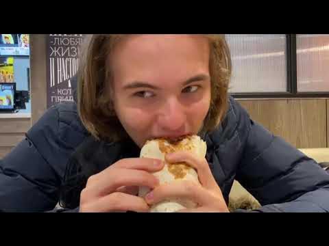 ОБЗОР МЕГА РОЛЛА ИЗ КФЦ - YouTube