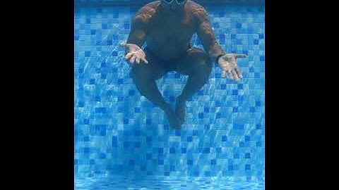 How To Lay Or Sit Bottom Of Rhe Swimming Pool