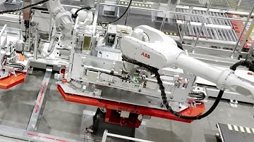 Robots and humans take intelligent manufacturing to the next level