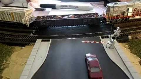 Working N scale Grade Crossing Part 1