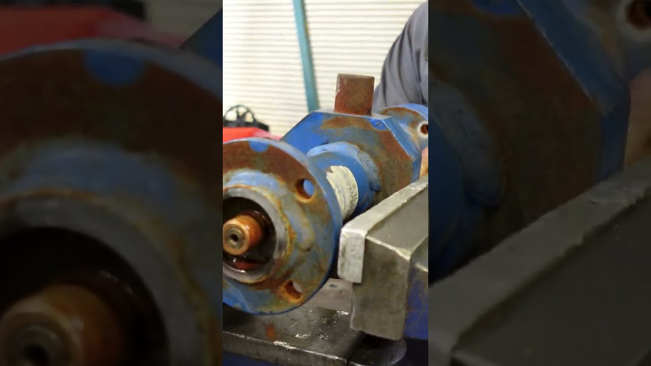 What went wrong with this hydraulic cylinder?