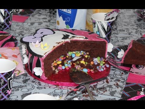 Pinata Cake Kuchen mit Überraschungseffekt