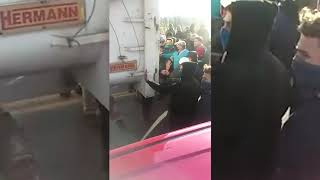 Tensión en la protesta de productores de Córdoba en límite de San Luis