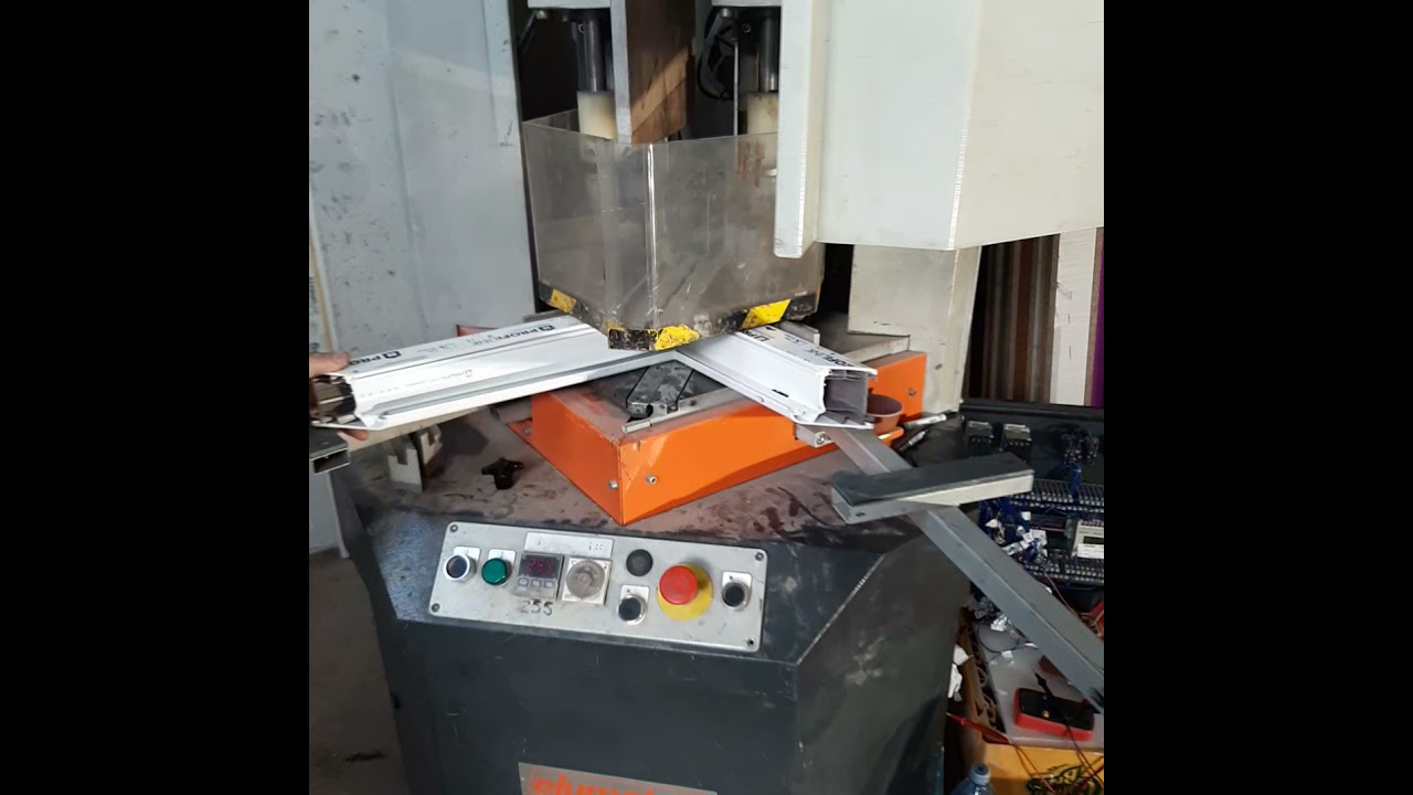 Depanez Elumatec utilaje scule electrice mașini-unelte  PVC soft procesor program PLC