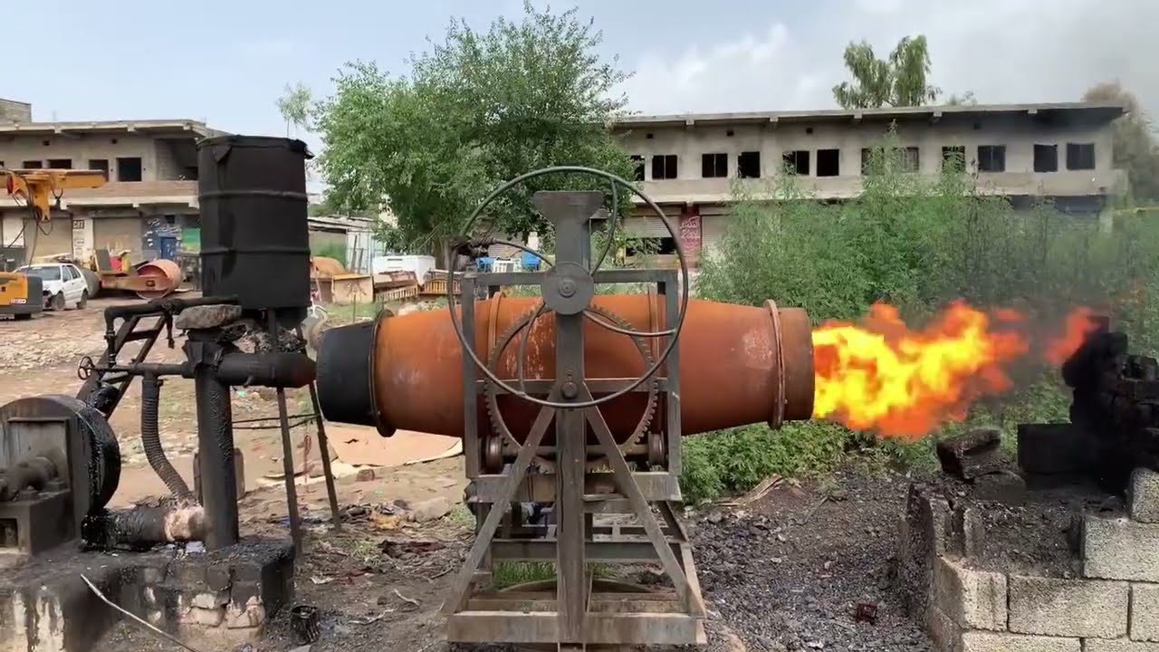 The manufacturing proces of  high-quality truck brake drums in the local factory - pakistani joguard