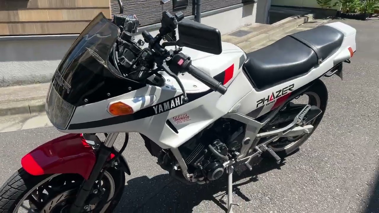 ヤマハ FZ250フェザー DOHC4気筒ジェネシスエンジン搭載 45馬力 F1